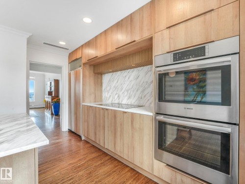 601 11826 100 Avenue, Edmonton, AB - Indoor Photo Showing Kitchen