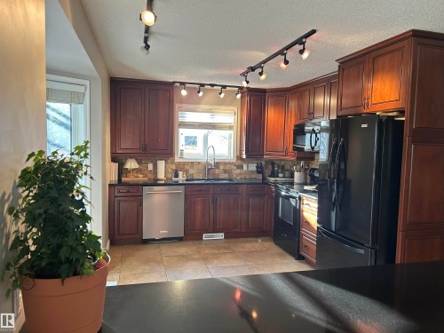 21 Durand Place, St. Albert, AB 