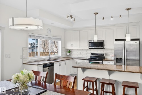 1004 Secord Promenade, Edmonton, AB - Indoor