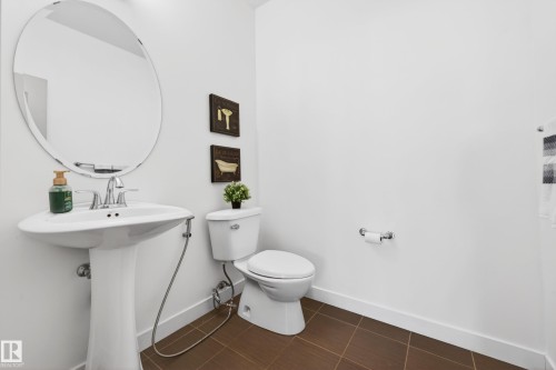 1004 Secord Promenade, Edmonton, AB - Indoor Photo Showing Bathroom