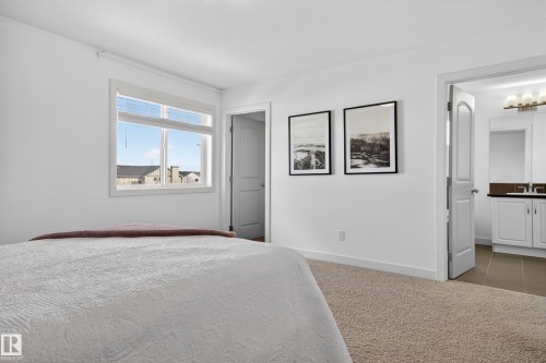 1004 Secord Promenade, Edmonton, AB - Indoor Photo Showing Bedroom