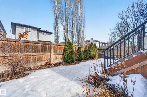 1004 Secord Promenade, Edmonton, AB - Outdoor