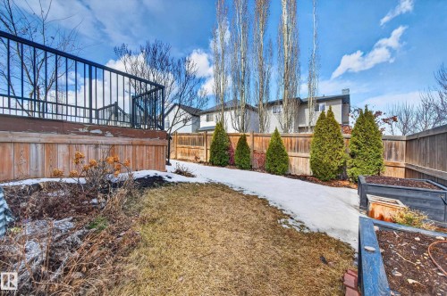 1004 Secord Promenade, Edmonton, AB - Outdoor