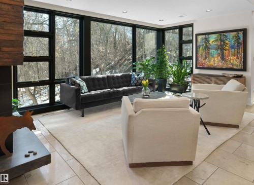 9651 87 Avenue, Edmonton, AB - Indoor