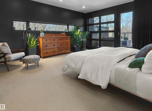 9651 87 Avenue, Edmonton, AB - Indoor Photo Showing Bedroom