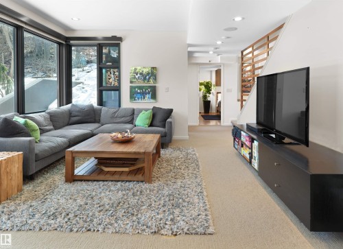 9651 87 Avenue, Edmonton, AB - Indoor Photo Showing Living Room
