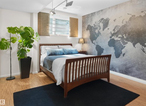 9651 87 Avenue, Edmonton, AB - Indoor Photo Showing Bedroom