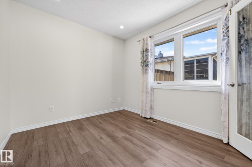 Can be used as an additional bedroom, office or TV room - 30 903 109 Street, Edmonton, AB - Indoor Photo Showing Other Room
