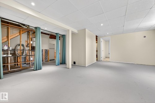 30 903 109 Street, Edmonton, AB - Indoor