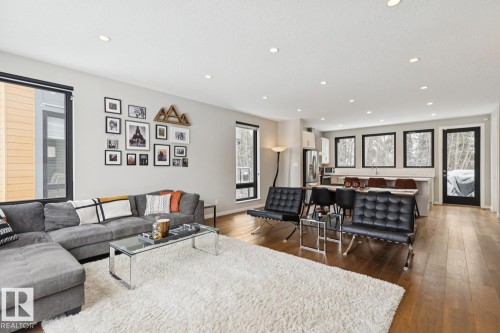 9 1304 Rutherford Road, Edmonton, AB - Indoor Photo Showing Living Room
