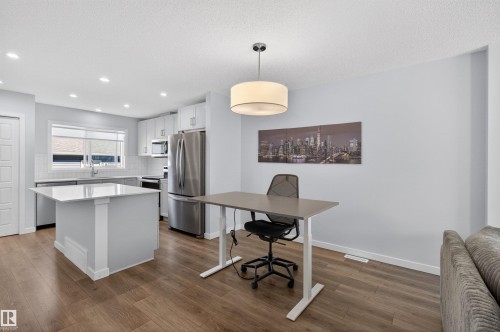 2422 Trumpeter Way, Edmonton, AB - Indoor Photo Showing Other Room