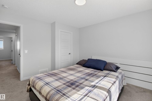 2422 Trumpeter Way, Edmonton, AB - Indoor Photo Showing Bedroom