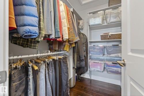 1519 Chapman Way, Edmonton, AB - Indoor With Storage