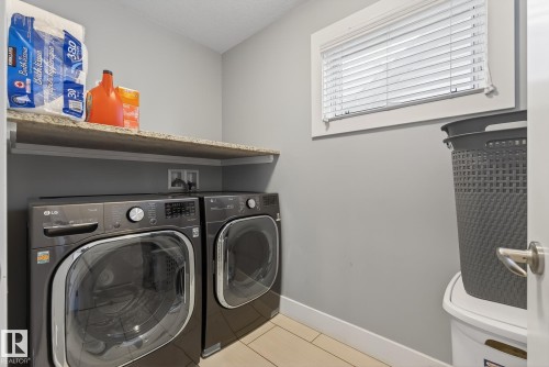 1519 Chapman Way, Edmonton, AB - Indoor Photo Showing Laundry Room