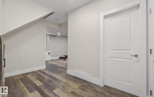 1519 Chapman Way, Edmonton, AB - Indoor Photo Showing Other Room
