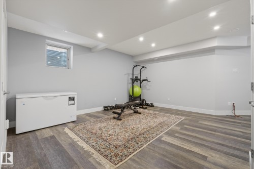 1519 Chapman Way, Edmonton, AB - Indoor