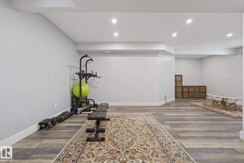1519 Chapman Way, Edmonton, AB - Indoor