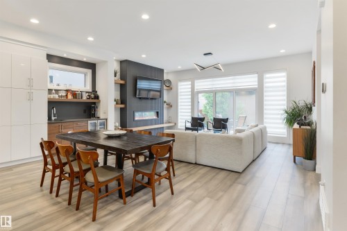 12444 Lansdowne Drive, Edmonton, AB - Indoor