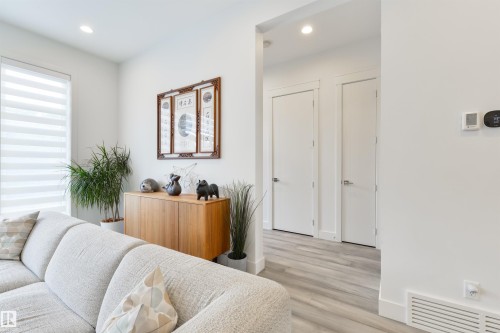 12444 Lansdowne Drive, Edmonton, AB - Indoor Photo Showing Other Room