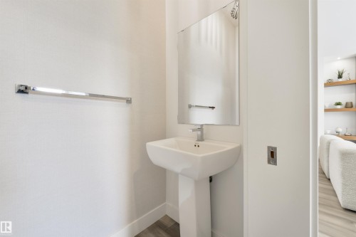 12444 Lansdowne Drive, Edmonton, AB - Indoor Photo Showing Bathroom