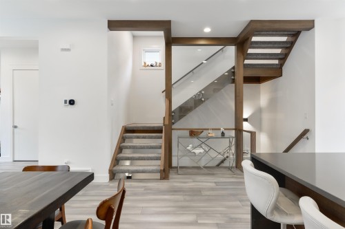 12444 Lansdowne Drive, Edmonton, AB - Indoor