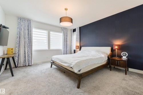 12444 Lansdowne Drive, Edmonton, AB - Indoor Photo Showing Bedroom