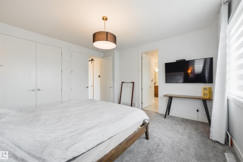 12444 Lansdowne Drive, Edmonton, AB - Indoor Photo Showing Bedroom