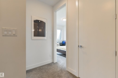 12444 Lansdowne Drive, Edmonton, AB - Indoor Photo Showing Other Room