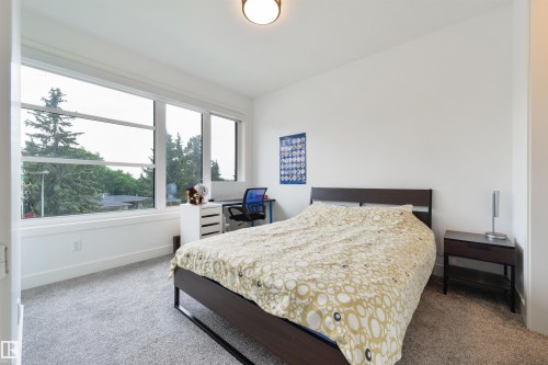 12444 Lansdowne Drive, Edmonton, AB - Indoor Photo Showing Bedroom