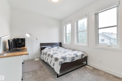 12444 Lansdowne Drive, Edmonton, AB - Indoor Photo Showing Bedroom