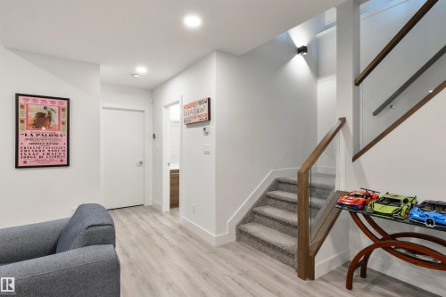 12444 Lansdowne Drive, Edmonton, AB - Indoor Photo Showing Other Room