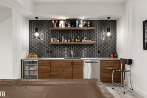 12444 Lansdowne Drive, Edmonton, AB - Indoor Photo Showing Other Room