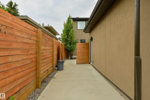 12444 Lansdowne Drive, Edmonton, AB - Outdoor With Exterior