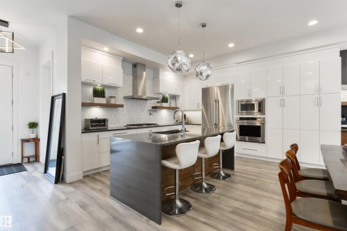 12444 Lansdowne Drive, Edmonton, AB - Indoor Photo Showing Kitchen With Stainless Steel Kitchen With Upgraded Kitchen