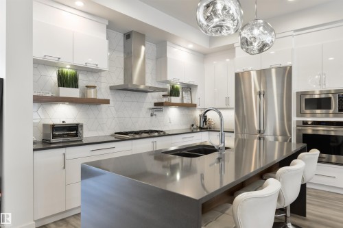 12444 Lansdowne Drive, Edmonton, AB - Indoor Photo Showing Kitchen With Stainless Steel Kitchen With Double Sink With Upgraded Kitchen