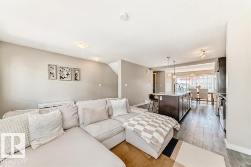 3346 15A Avenue, Edmonton, AB - Indoor Photo Showing Living Room