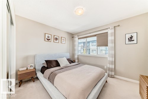 3346 15A Avenue, Edmonton, AB - Indoor Photo Showing Bedroom