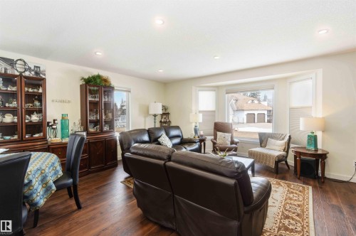 4515 56A Avenue, Stony Plain, AB - Indoor Photo Showing Living Room