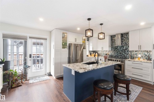 4515 56A Avenue, Stony Plain, AB - Indoor Photo Showing Kitchen With Upgraded Kitchen