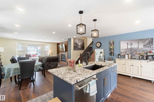 4515 56A Avenue, Stony Plain, AB - Indoor Photo Showing Kitchen With Upgraded Kitchen