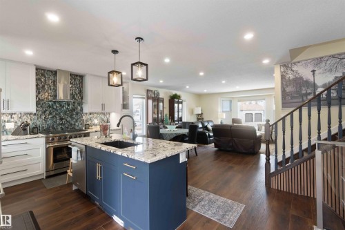 4515 56A Avenue, Stony Plain, AB - Indoor Photo Showing Kitchen With Upgraded Kitchen