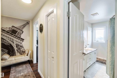 4515 56A Avenue, Stony Plain, AB - Indoor Photo Showing Other Room