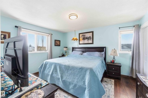 4515 56A Avenue, Stony Plain, AB - Indoor Photo Showing Bedroom