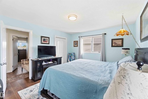 4515 56A Avenue, Stony Plain, AB - Indoor Photo Showing Bedroom