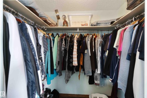 4515 56A Avenue, Stony Plain, AB - Indoor With Storage