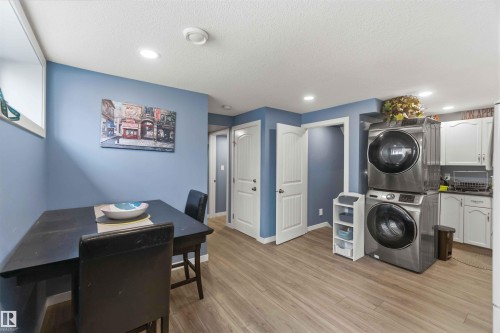 4515 56A Avenue, Stony Plain, AB - Indoor Photo Showing Laundry Room