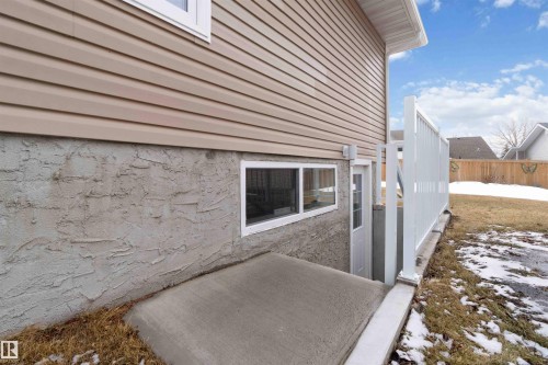 4515 56A Avenue, Stony Plain, AB - Outdoor