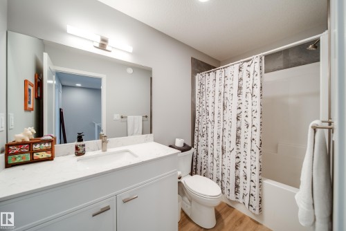 3330 Kulay Way, Edmonton, AB - Indoor Photo Showing Bathroom