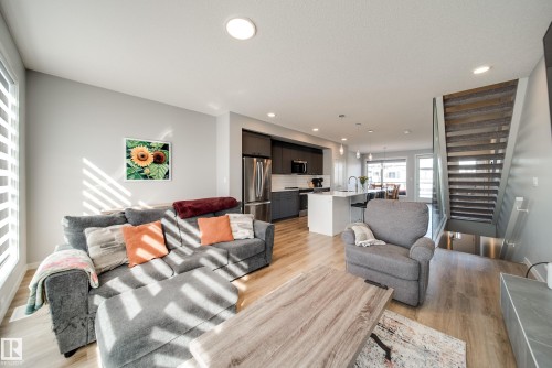 3330 Kulay Way, Edmonton, AB - Indoor Photo Showing Living Room