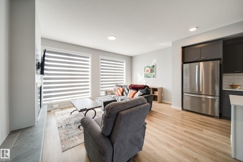 3330 Kulay Way, Edmonton, AB - Indoor